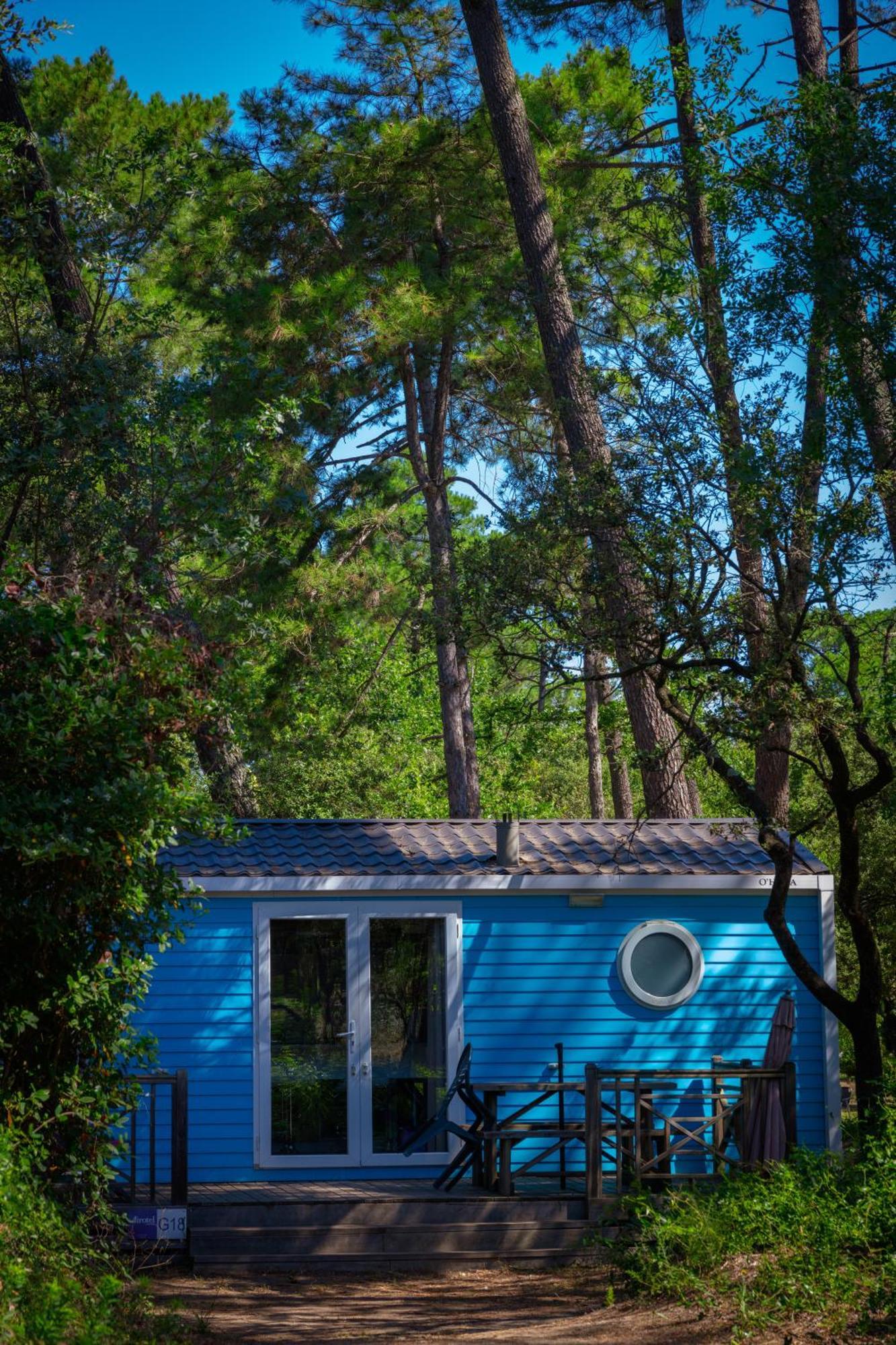 Camping La Sousta**** Remoulins Exterior foto