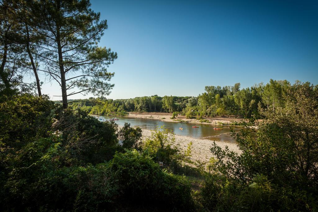 Camping La Sousta**** Remoulins Exterior foto