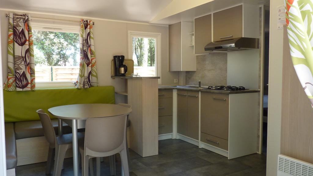 Camping La Sousta**** Remoulins Zimmer foto