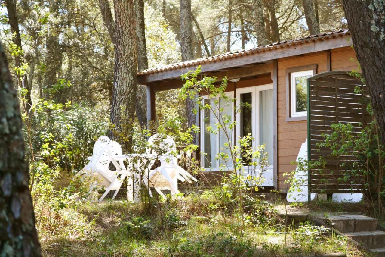 Camping La Sousta**** Remoulins Exterior foto