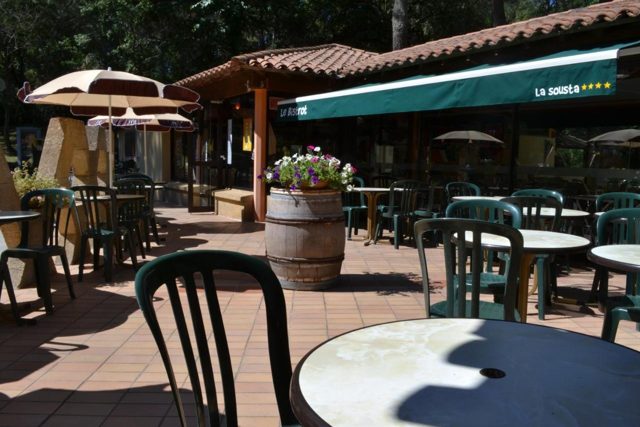 Camping La Sousta**** Remoulins Exterior foto