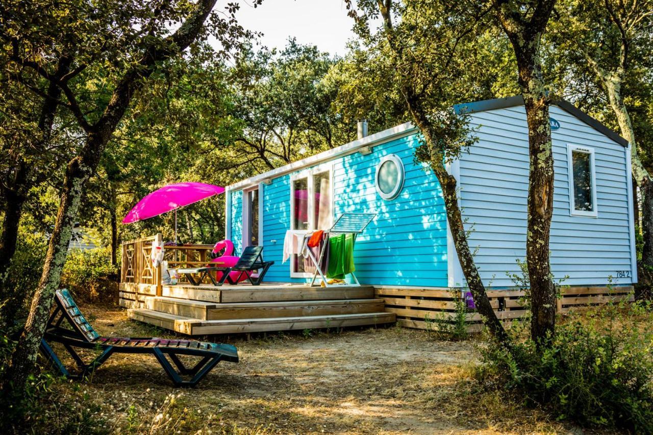 Camping La Sousta**** Remoulins Exterior foto